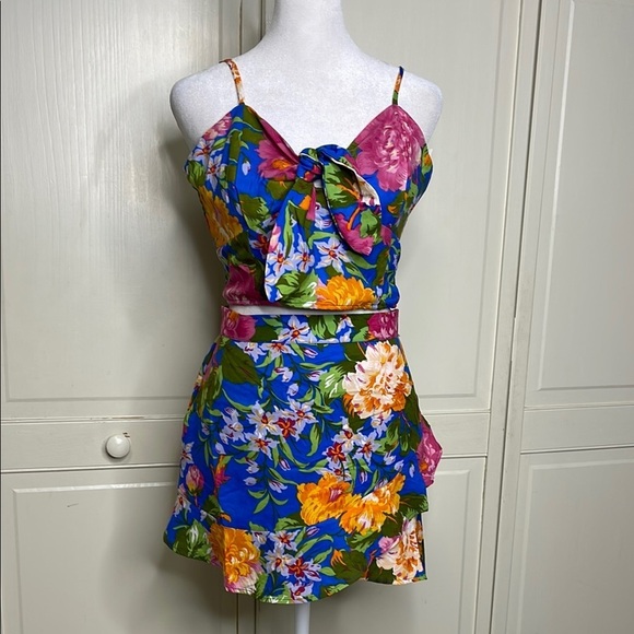 BOG Lottie & Holly Women 2 Piece Set Cropped Tank Shorts Floral Set Pink Blue L - Picture 1 of 8